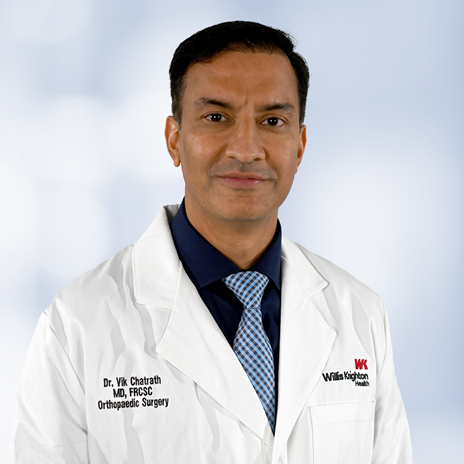 Dr. Vikram Chatrath Performs 100th Surgery Implanting Zimmer Biomet Persona OsseoTI Keel Tibia